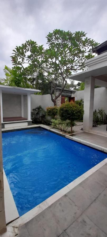 The Kayuputih Villa Lovina Eksteriør billede